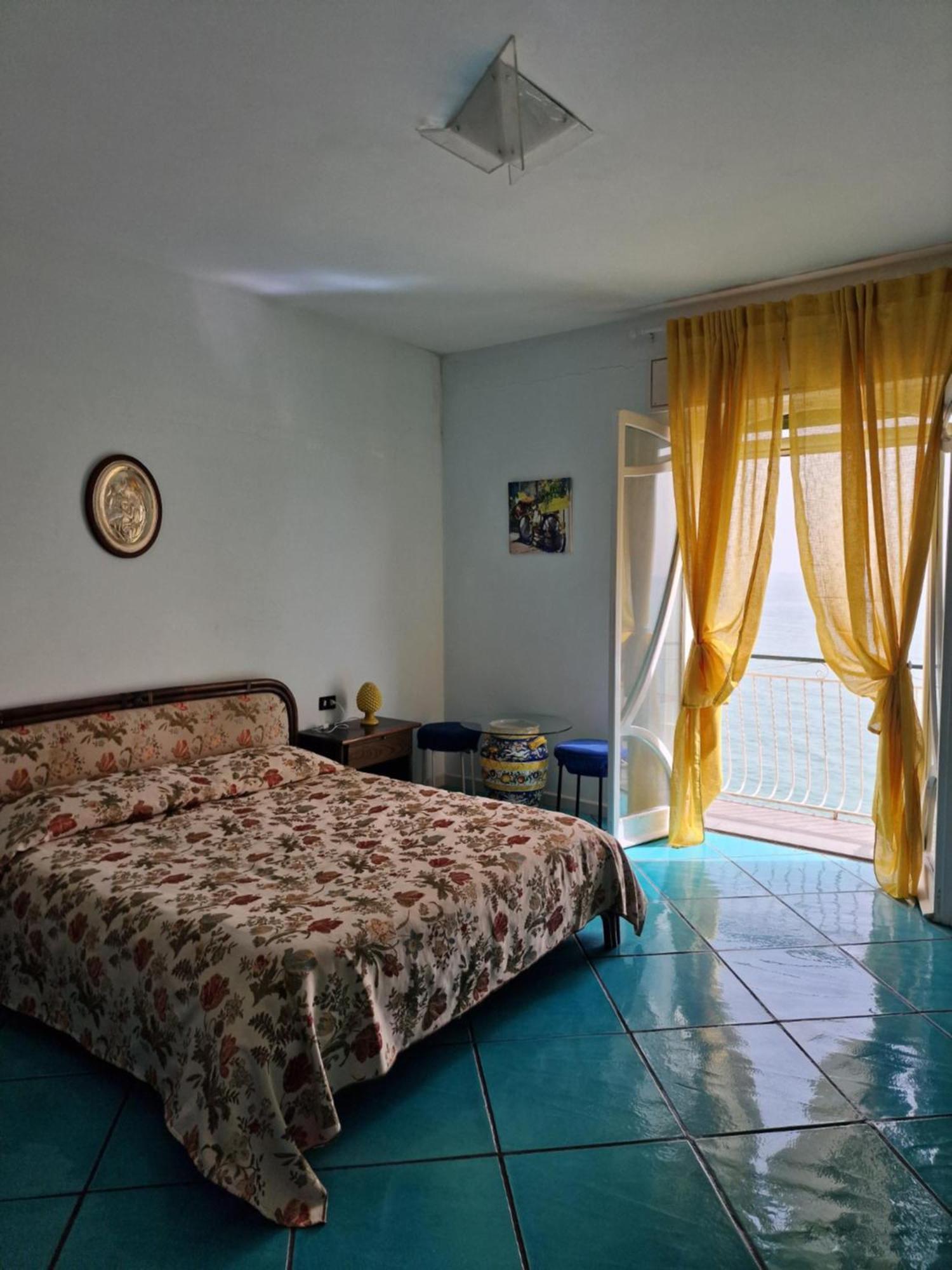 Fuoco D'amalfi Iazzetta Guest house 2*